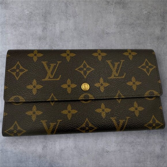 Louis Vuitton Monogram International Wallet - Picture 1 of 10